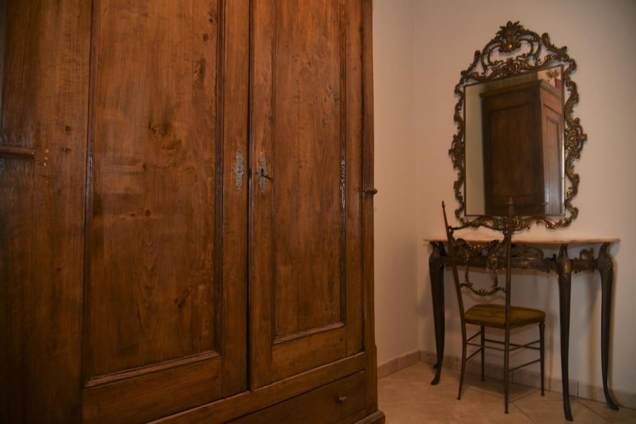 A Casa Di Anna Appartement La Morra Buitenkant foto